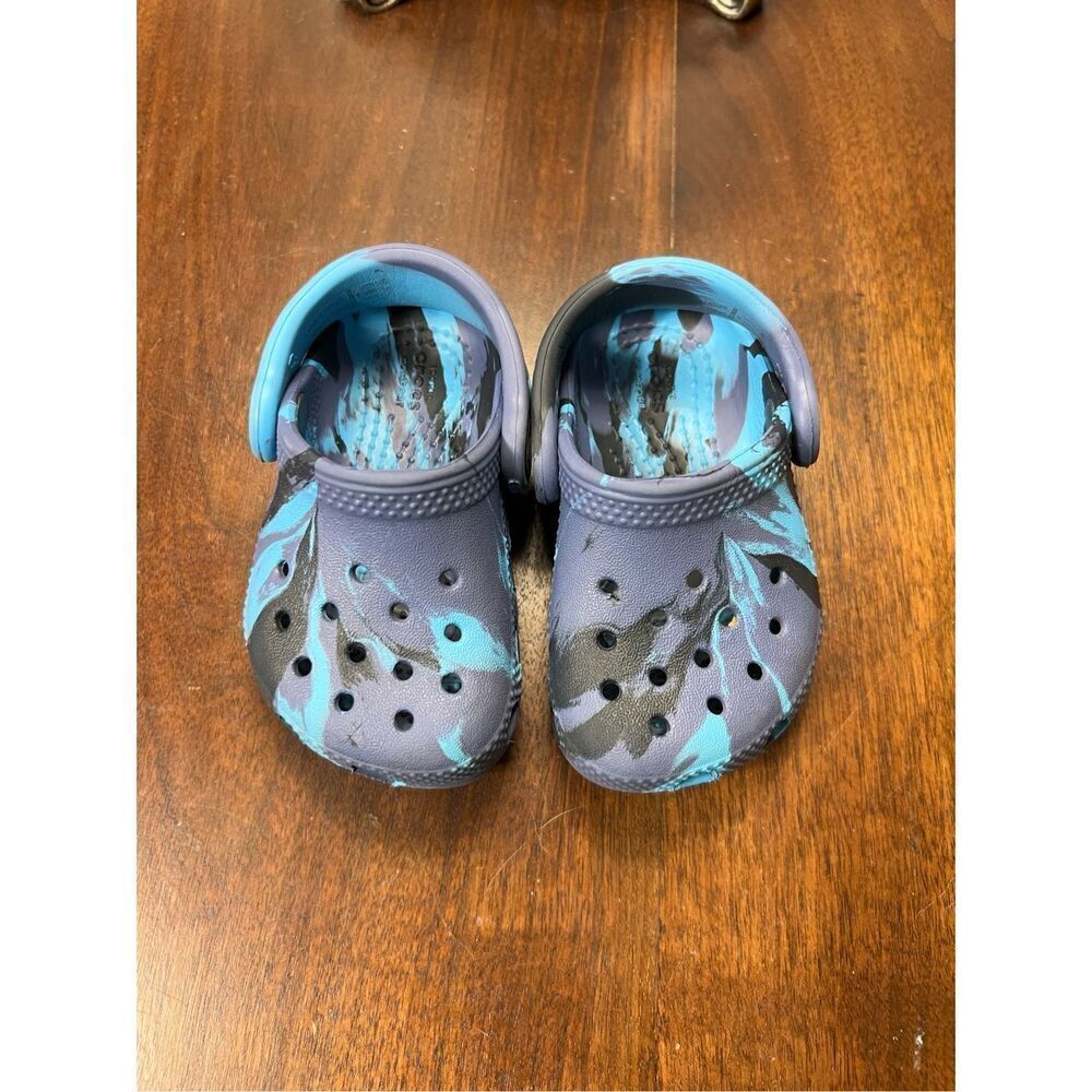 Crocs Blue Tie Dye Clogs Toddler Size 4